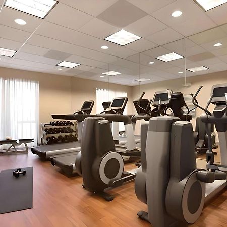 Comfort Suites Milwaukee West Luaran gambar