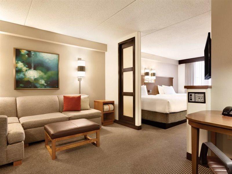 Comfort Suites Milwaukee West Luaran gambar