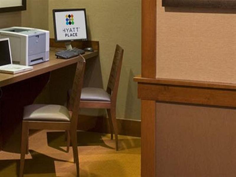 Comfort Suites Milwaukee West Luaran gambar