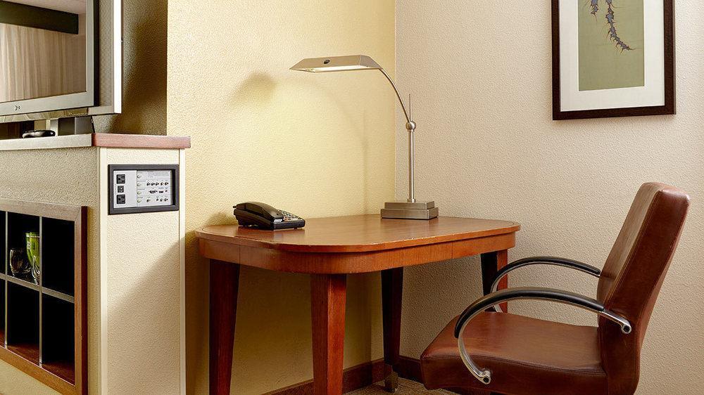 Comfort Suites Milwaukee West Luaran gambar